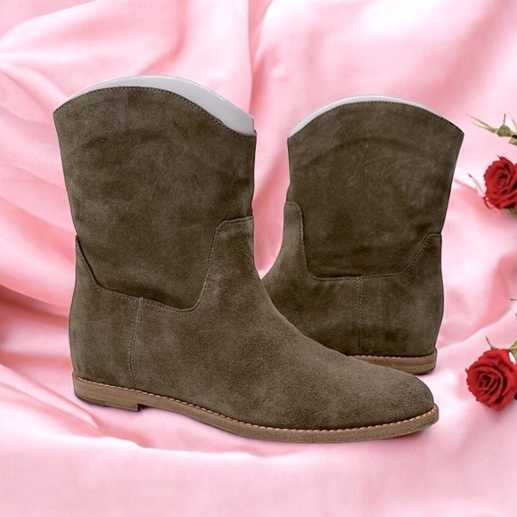 Vince Sinclair Western Ankle Boot In Flint NWB Size 6 M - Picture 5 of 8